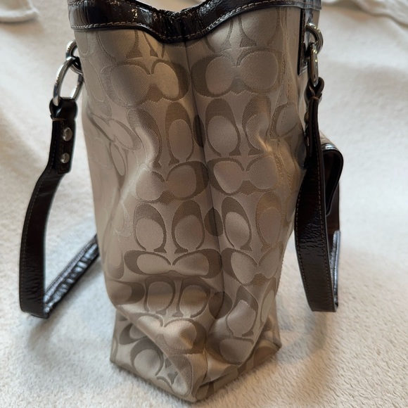 Coach Signature Satin handbag - Picture 2 of 14